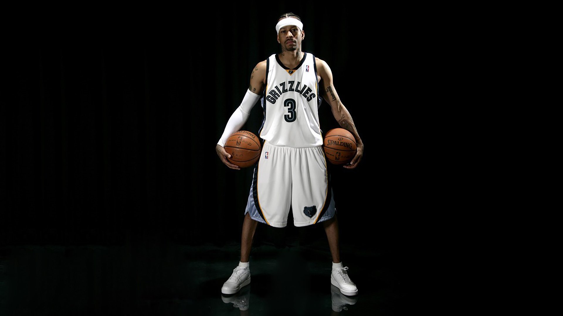 中国短道速滑世界杯蒙特利尔站 男子1000米林孝埈最后一圈上演弯道超车